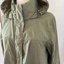 The North Face Women’s Green Water Resistant Rain Jacket Photo 3