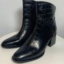 Donald Pliner  Gemini Leather Short Boot Photo 0