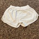 Lululemon Hotty Hot Shorts 4” white Photo 2