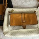  Kinley Crossbody Bag Purse in White and Camel Fossil Cow Hide and black Photo 1