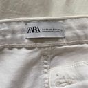 ZARA High Rise Slim Jeans In white Photo 1