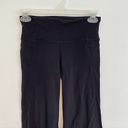 Athleta  Power Up Capri Black Mid Rise Straight Leg Capris Yoga Pants Leggings XS Photo 2