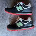 New Balance  574 Shoes (women's 9) Photo 3