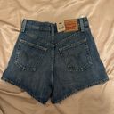 Levi’s Women’s Shorts Photo 2