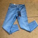 Levi's Wedgie Icon Fit Ankle Jeans Photo 0