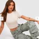 Boohoo NWT cropped tee Photo 2