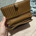 Michael Kors Crossbody Photo 3