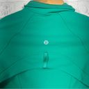 Lululemon  Cropped Define Jacket Nulu in Kelly Green Size 2 Photo 7