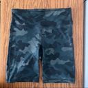 Gap NWOT Gapfit camo biker shorts size small Photo 1