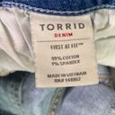 Torrid Distressed Ripped Skinny Boyfriend Jeans Zip-Fly Five Pocket 18 Mid Wash Photo 7