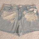 Good American NWT  90s Shred Denim Shorts Size 16 Light Wash distressed High Rise Photo 4