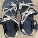 Chacos Women  Size 8 Photo 4