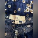 Thread and Supply  Floral Shorts Size M NWOT Photo 1