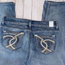 Maurice's Women’s  Capri jeans SZ 9 10 embellished stitch 32x25 light wash Photo 7