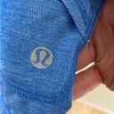 Lululemon  run: wild short sleeve size top size 4 heathered porcelaine blue Photo 2