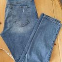 Old Navy Old NavyWomen's Curvy Straight Distressed Medium Wash Blue Jeans Size14  35X30.5 Photo 0