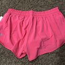 Lululemon Brand New  Hotty-Hot Low Rise Shorts 2.5 Lined, Lip Gloss Size 10 Women Photo 4