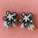 In Bloom Vintage NOLAN MILLER " Pearls  " Clip On earrings signed Photo 0