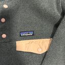 Patagonia Gray And Peach Snap Button Up Photo 3