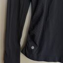 Athleta  SPEEDLIGHT SEAMLESS TOP Black Size Med Long Sleeve Athletic Casual Gym‎ Photo 4