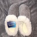 Isotoner NWT  Slippers Photo 0