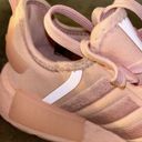 Adidas pink low top sneakers size 7.5 Photo 7