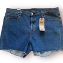 Levi’s NWT Levi's 501 Womens High Rise Frayed Raw Hem Button Fly Shorts Plus Size 20W Photo 0