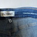 DL 1961 Mara instascuplt Straight ankle jeans in size 26 castle wood medium wash Photo 8