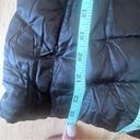 Uniqlo  Ultra Light Down Packable Jacket Black. Size Medium Photo 5