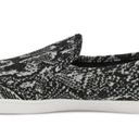 Sanuk  Oaur I Duce Snake Skin Print Slip On Shoes Womens Size 7 Black Vegan Photo 5