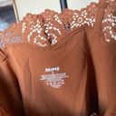 SKIMS NWT  Fits Everybody Lace Cami Bodysuit Bronze Size XS Photo 4