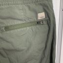 Vuori  Women’s Pants Ripstop Wide Leg Cropped in Army Green Sz Large Photo 6