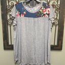 Acting Pro  short sleeve grey/floral contrast tunic top Photo 0