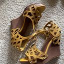 Dollhouse Lace woven fun statement wedges size 5.5 Photo 1