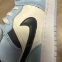 Air Jordans 1 Mid GS Ice Blue / Black / Sail Photo 12