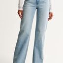 Abercrombie & Fitch  high rise 90s relaxed jeans Photo 0