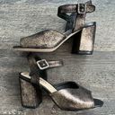 sbicca  - Black & Metallic Bronze Chunky Heel Sandal
Genuine Leather Size 7 Photo 0