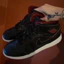 Jordan Air  1 Retro Mid GS ‘Black Gym Red’ Photo 2