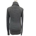 Lululemon  100% Merino Wool Turtleneck Kangaroo Pocket Thumbholes Gray size 6 Photo 6