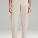 Lululemon HR Cropped Utilitech Cargo Pants 26 Nat Ivory Photo 0