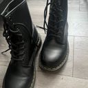 Dr. Martens Boot Photo 1