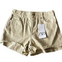 ZARA NWT  COLOR YELLOW MID RISE RELAXED DENIM SHORTS US 2 Photo 6