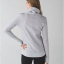 Lululemon  In A Cinch Long Sleeve Tee Size 4 Photo 2