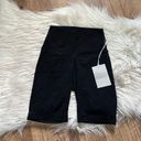 Everlane The Perform Bike Short In Black Photo 3