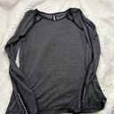 Lululemon  Grey/Black Long Sleeve Cut Out Women's 6 Photo 0