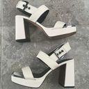 DKNY  Bibiana Platform Sandals in Cream Size 9, Comes in Original Box Retail $139 Photo 4