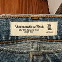 Abercrombie & Fitch The 90s Relaxed Jean High Rise Sz 10/30S Short Photo 1