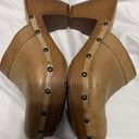 Baretraps  beige platform clogs size 7 Photo 5