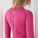 Lululemon  Swiftly Tech Long Sleeve Crew in Heathered Berry Rumble Size 6 Photo 3