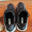 Hoka NWOT  women’s Clifton 9 Sneaker Black/White 10.5 W Photo 11